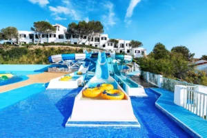 Real Things Families Notice When Booking Comfortable Travel Stays